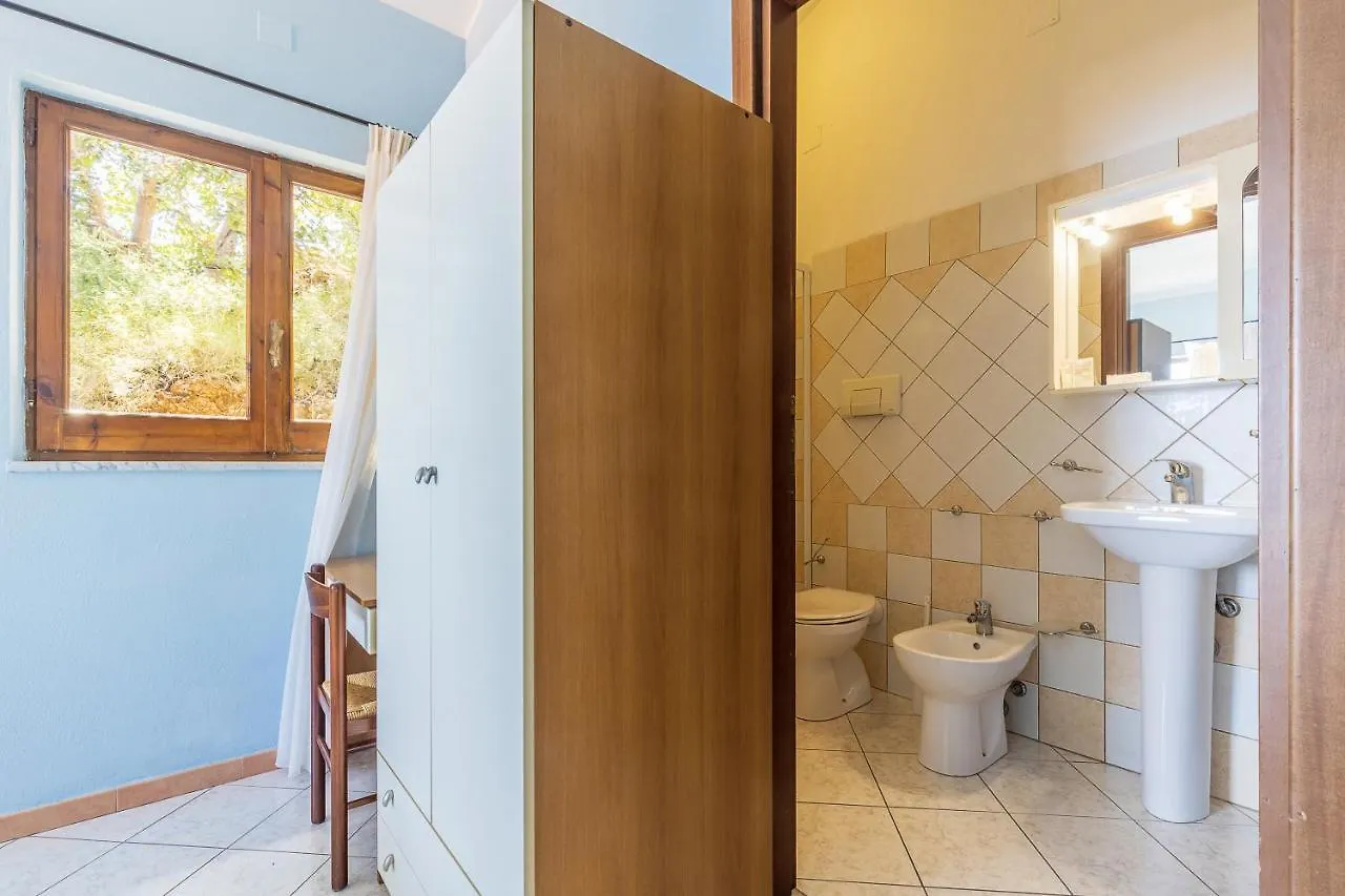 Bed & Breakfast Ostello Bellavista Santa Maria Navarrese Italië